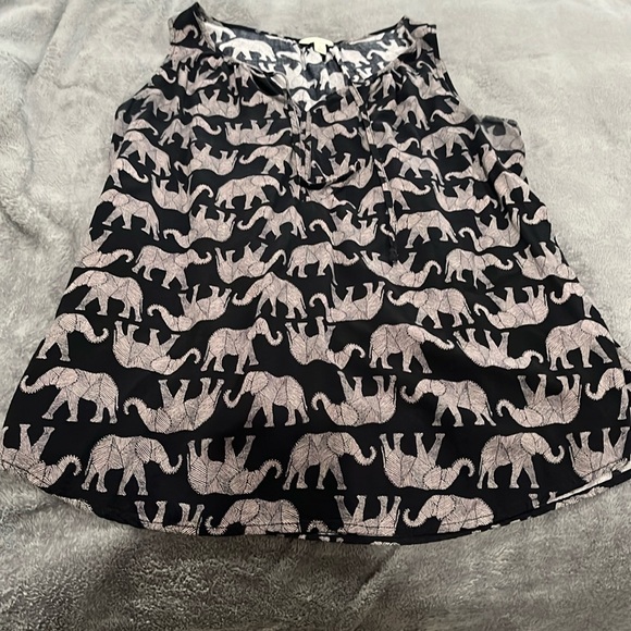 So my size, large, black elephant tank top - Picture 1 of 6